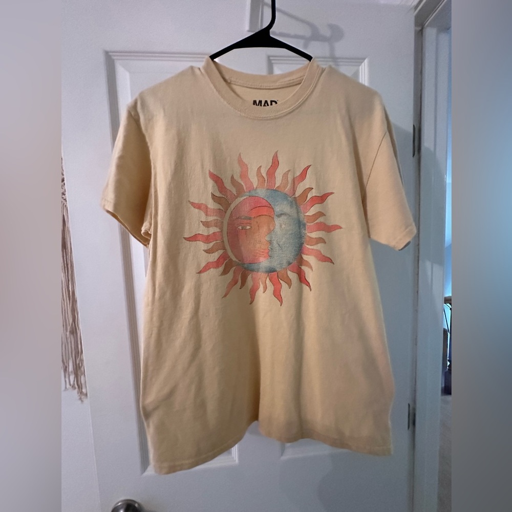 Sun and moon tee
